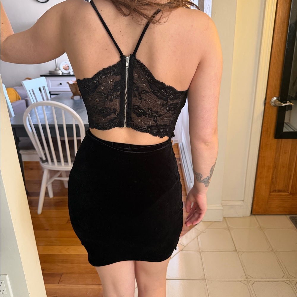 Black Lace Cropped Cami with Zip Back